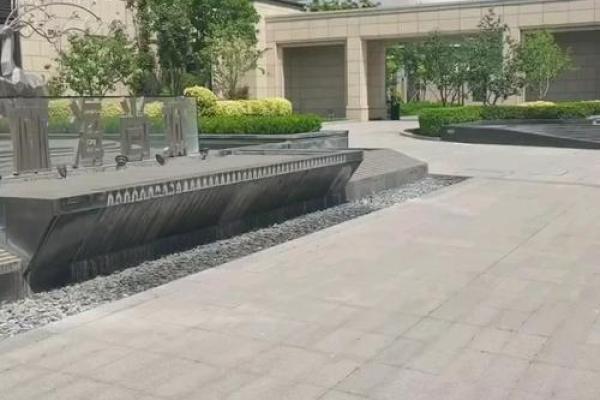 风水背对小区大门的房子