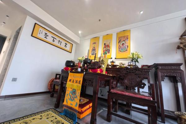 装修房子道士看风水好吗