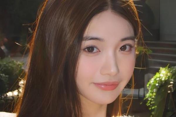 八字看哪些女孩是素颜美女