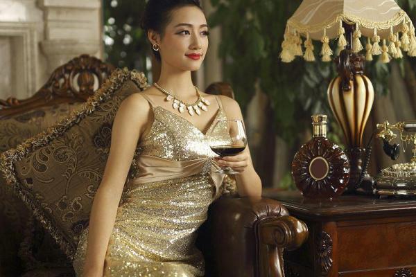哪个血型女人最有贵族气质 哪种血型的女性拥有最具贵族气质
