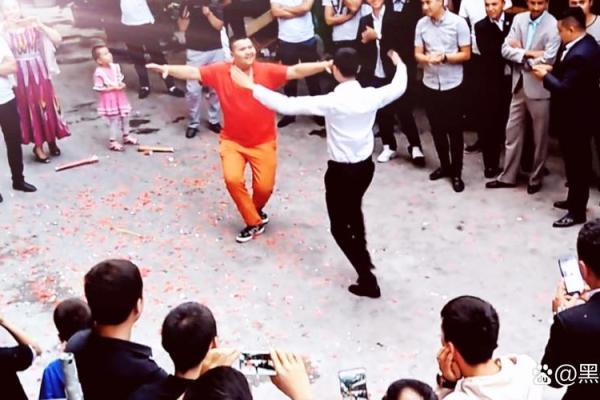 乌兹别克族的传统节日和风俗习惯有哪些？