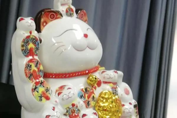 餐厅招财猫摆放位置 餐厅财神猫放哪好