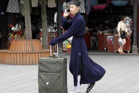 青城山女道士算命准吗