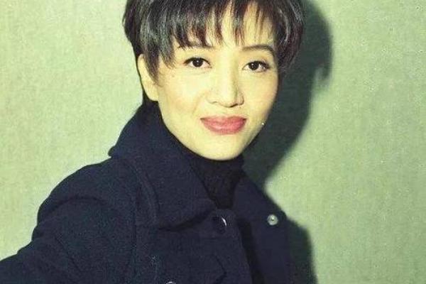 梅艳芳八字算命