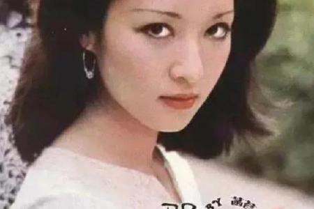 胡因梦八字