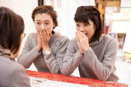 妻子沉迷于“算命占卜”家庭最后又收获了什么?