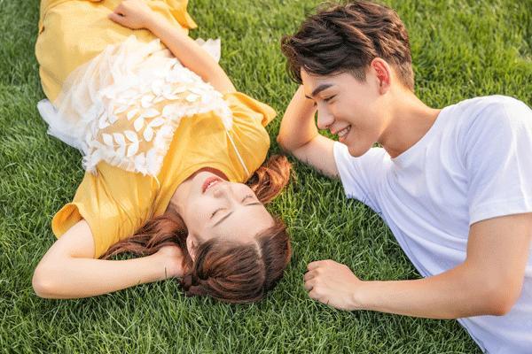 命中姻缘晚，嫁不出的原因，唐艺尹老师专业八字分析美貌智慧并重为何还未脱单？