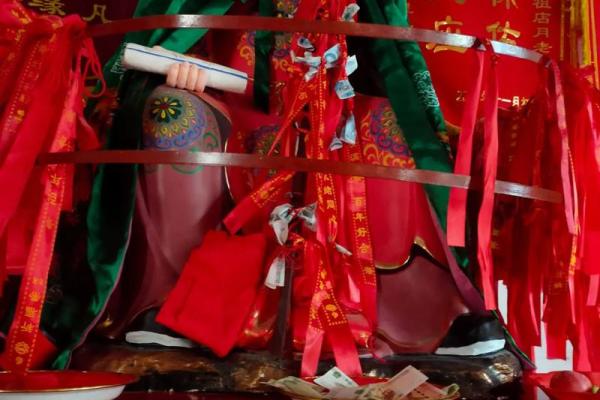 月老灵签姻缘签99白话 求签月老灵签99签？